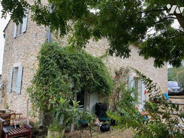 Adorable maison en pierres rénovée avec dépendance et superbe terrain