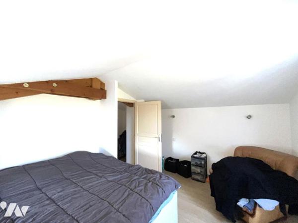 Adorable maison en pierres rénovée avec dépendance et superbe terrain