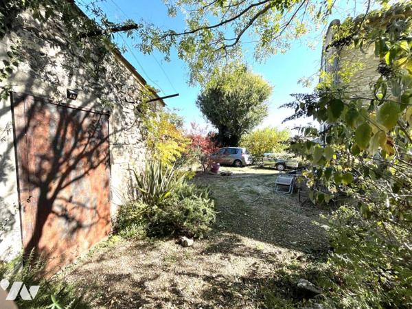 Adorable maison en pierres rénovée avec dépendance et superbe terrain