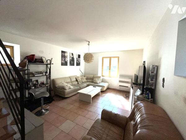 Adorable maison en pierres rénovée avec dépendance et superbe terrain