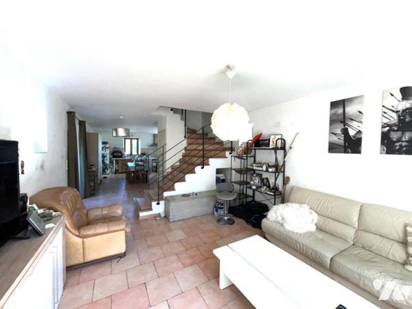 Adorable maison en pierres rénovée avec dépendance et superbe terrain