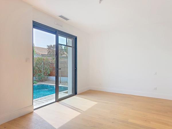 Maison
         5 pièces
        - 150 m²