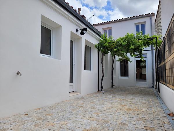 Rochefort secteur calme maison de 112 m² de type 4 - 2 salles d'eau - jardin intime