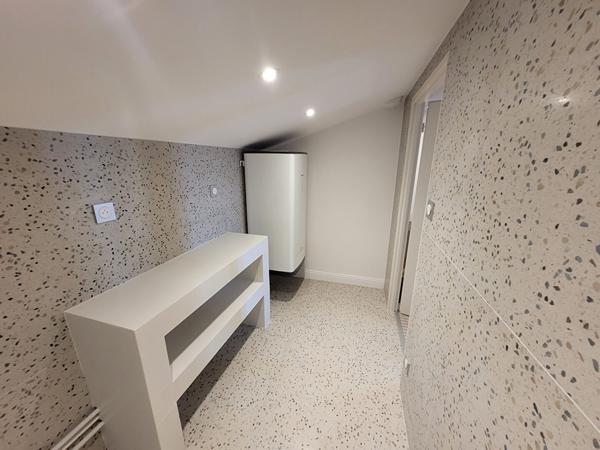 Rochefort secteur calme maison de 112 m² de type 4 - 2 salles d'eau - jardin intime