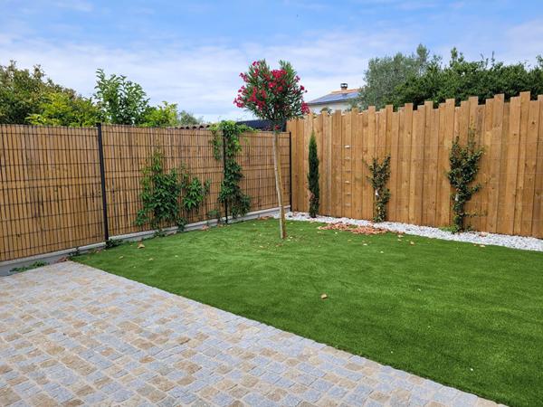 Rochefort secteur calme maison de 112 m² de type 4 - 2 salles d'eau - jardin intime