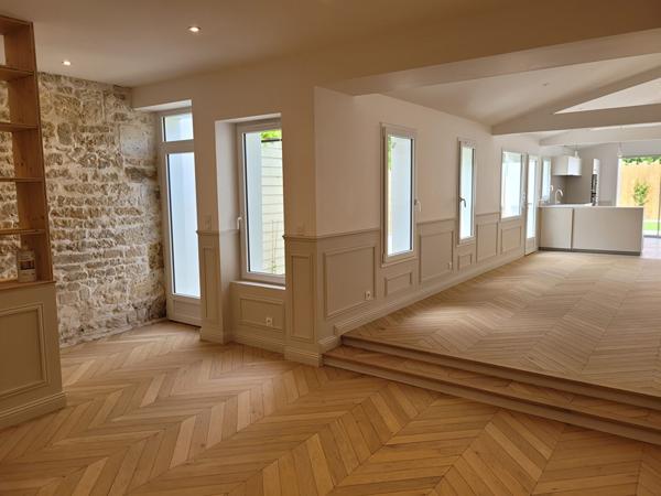 Rochefort secteur calme maison de 112 m² de type 4 - 2 salles d'eau - jardin intime
