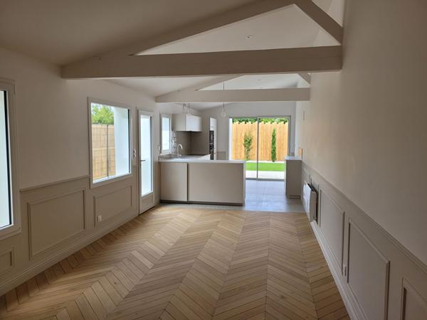 Rochefort secteur calme maison de 112 m² de type 4 - 2 salles d'eau - jardin intime