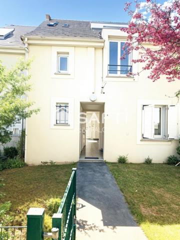Maison moderne en duplex avec double jardin