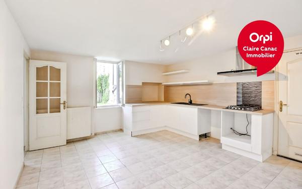 Maison à louer    4 pièces •  Lagarrigue