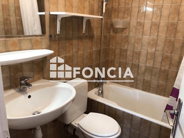 Location Studio 23.69 m² - 31 AVENUE DE CRAN GEVRIER Annecy 74000