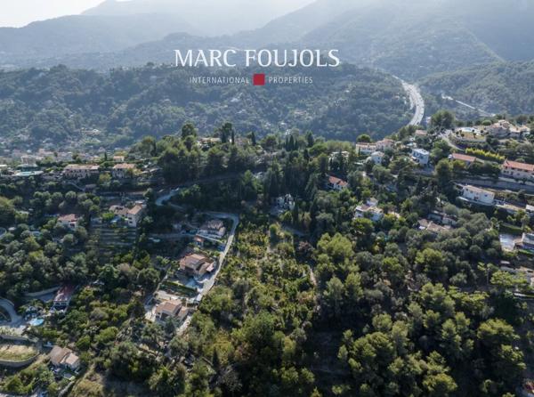 3 pièces neuf avec vue mer, balcon et parking, situé sur les hauteurs de Menton