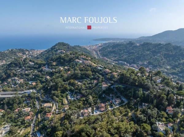 3 pièces neuf avec vue mer, balcon et parking, situé sur les hauteurs de Menton