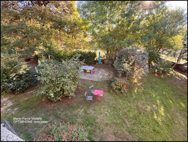 Maison familiale typique creusoise de 9 pièces à BLESSAC (23)