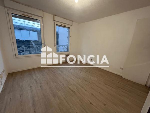 Location Studio 18.64 m² - 10 RUE DES TROIS ROIS Lyon 69007