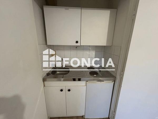 Location Studio 18.64 m² - 10 RUE DES TROIS ROIS Lyon 69007