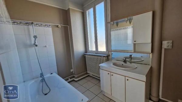 Appartement à louer 5 pièces 115.39m²