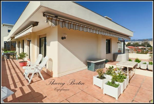 Dpt Alpes Maritimes (06), à vendre CAGNES SUR MER appartement T5 de 210,7 m²