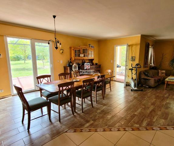 Maison Ruoms 5 pièce(s) 151 m2 avec Gite et garage