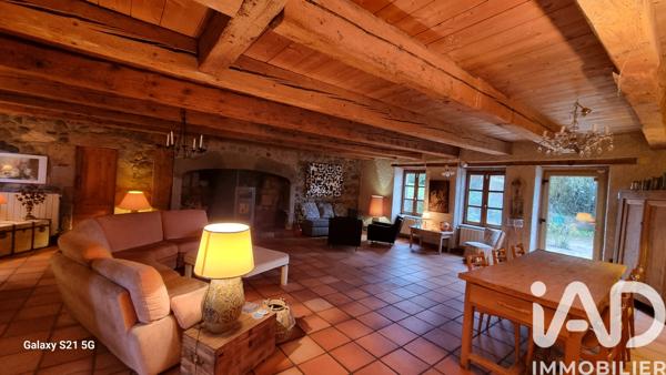 Maison à vendre 8 pièces 300 m² Saint-Sauves-d'Auvergne
