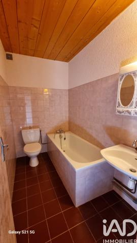 Maison à vendre 8 pièces 300 m² Saint-Sauves-d'Auvergne