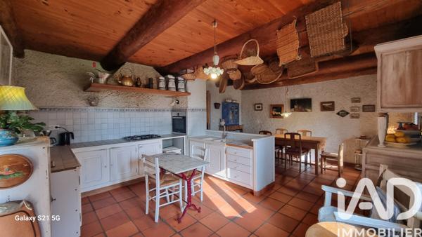 Maison à vendre 8 pièces 300 m² Saint-Sauves-d'Auvergne