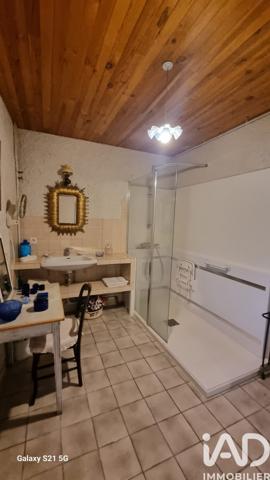 Maison à vendre 8 pièces 300 m² Saint-Sauves-d'Auvergne