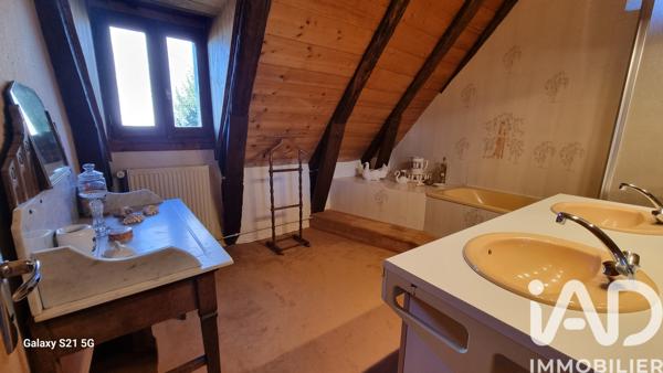 Maison à vendre 8 pièces 300 m² Saint-Sauves-d'Auvergne