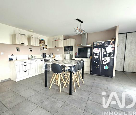 Maison à vendre 5 pièces 93 m² Essarts-en-Bocage