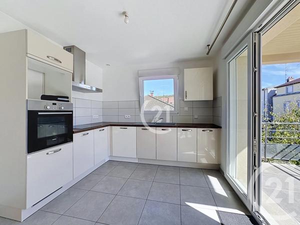 Appartement T4 à vendre  4 pièces - 72,08 m 2   VALDOIE  - 90