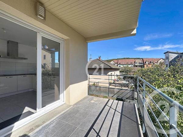 Appartement T4 à vendre  4 pièces - 72,08 m 2   VALDOIE  - 90