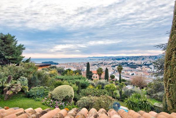 Maison à vendre  6 pièces - 204,83 m2 NICE - 06