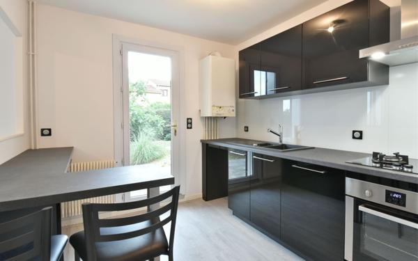 Maison à louer    4 pièces • 89,46 m2 Saint-Genis-Laval