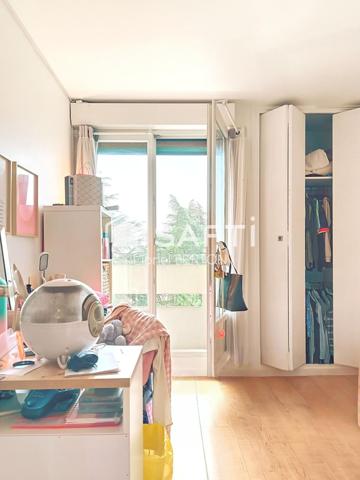 Appartement spacieux 4 pièces de 93 m2 et balcons