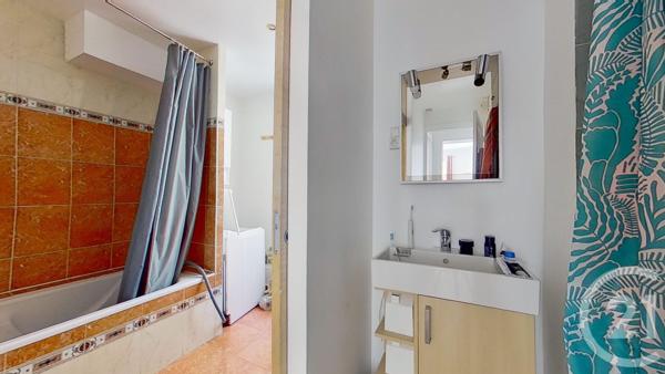 Appartement F5 à vendre  5 pièces - 107 m 2   PARIS  - 75009