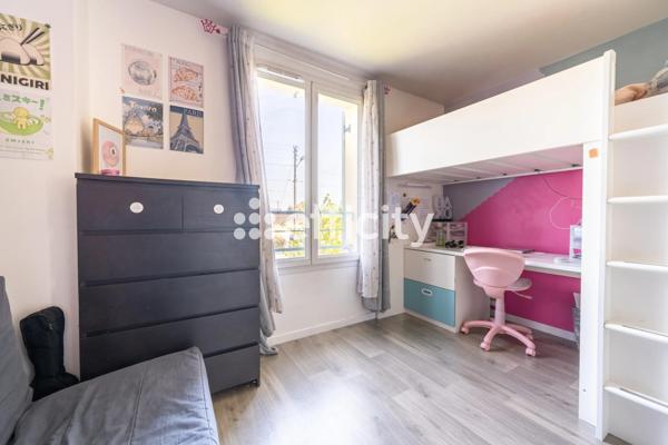 Maison
         5 pièces
        - 110 m² 308 000 € *