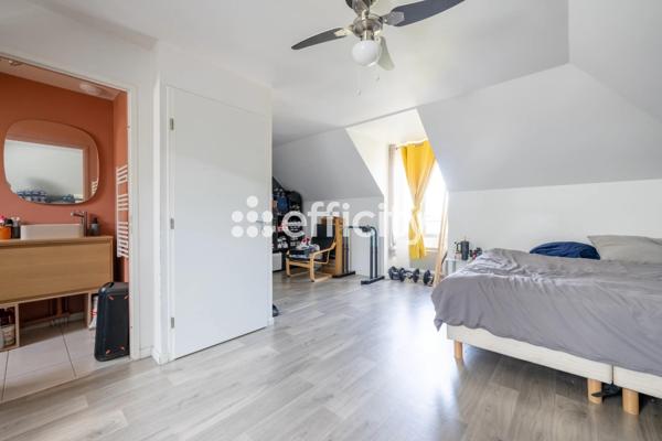 Maison
         5 pièces
        - 110 m² 308 000 € *