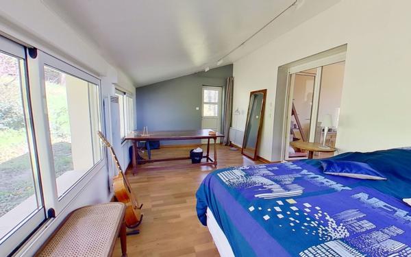 Maison à vendre    6 pièces • 227 m2 La Tour-de-Salvagny