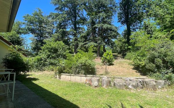 Maison à vendre    6 pièces • 227 m2 La Tour-de-Salvagny