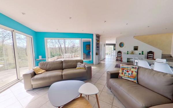 Maison à vendre    6 pièces • 227 m2 La Tour-de-Salvagny