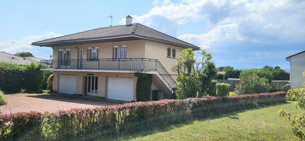 Maison 5 pèces avec 3 garages