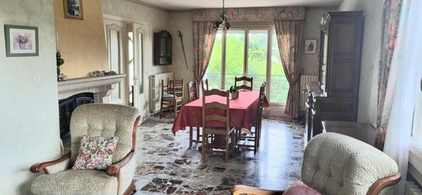 Maison 5 pèces avec 3 garages