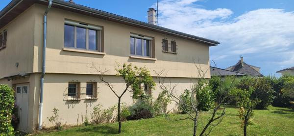 Maison 5 pèces avec 3 garages