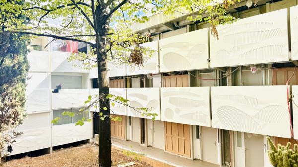 Idéal investisseur studio loué, balcon, parking au pieds des facs!