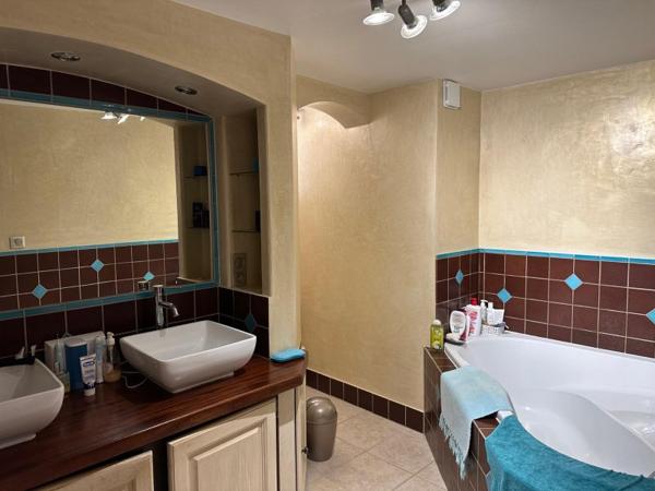 Vente / Ensemble de 2 maisons