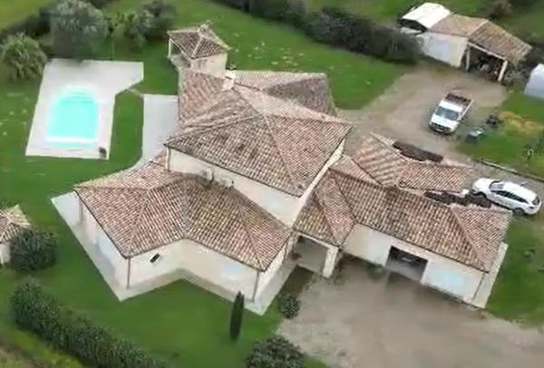 Rare, bien d'exception, magnifique villa avec piscine et dépendances