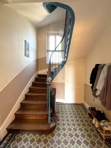 Maison 10 pièces 251 m2