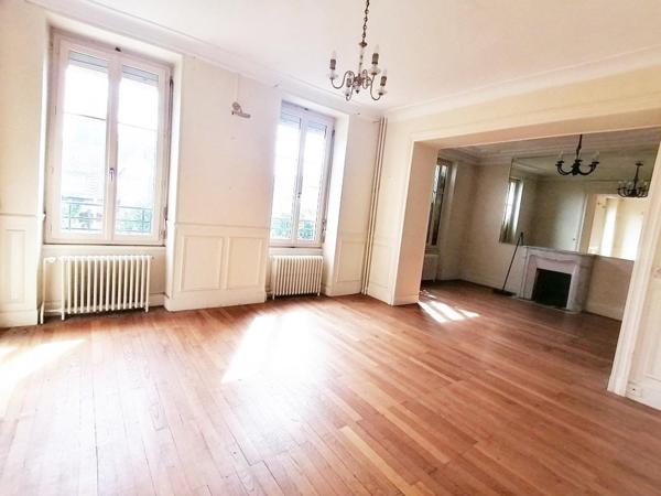 IMMEUBLE pouvant être divisé ou MAISON FAMILIALE