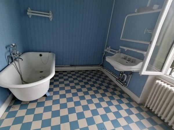 IMMEUBLE pouvant être divisé ou MAISON FAMILIALE