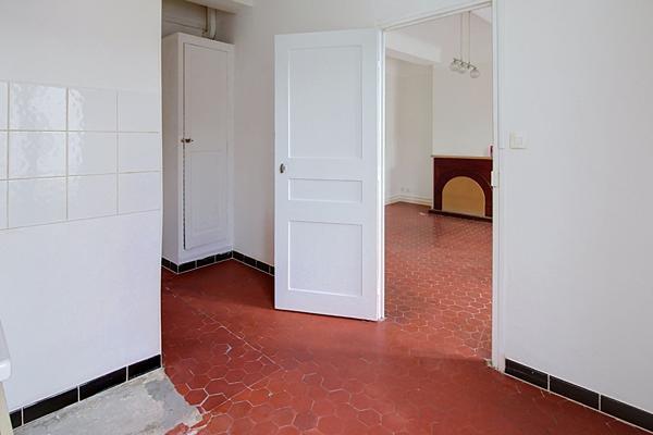 A VENDRE EN EXCLUSIVITÉ - Appartement T3 d'environ 60m2 avec terrasse et combles aménageables - Centre-ville