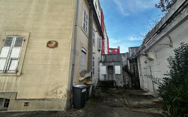 Maison à vendre    2 pièces •  Tarbes